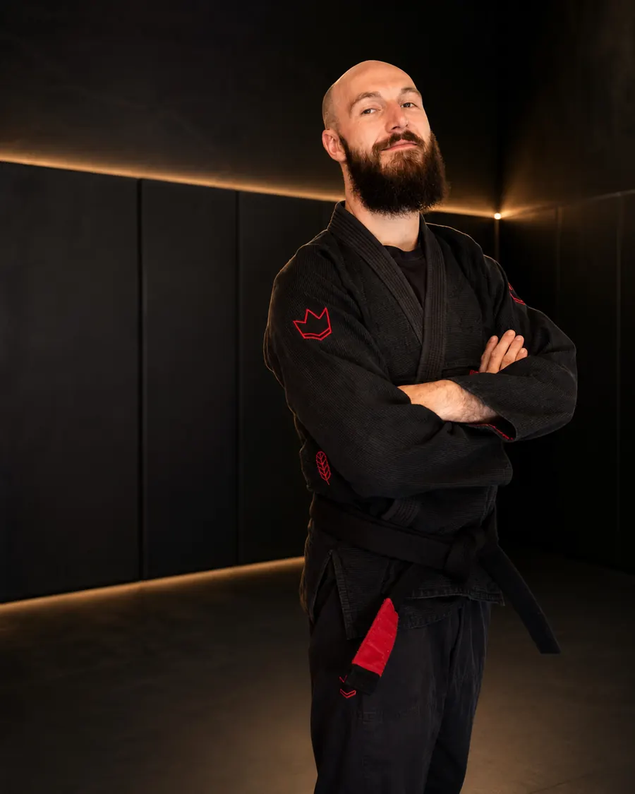 Julian, BJJ Black Belt · BJJ-Trainer bei CONFIDENSE